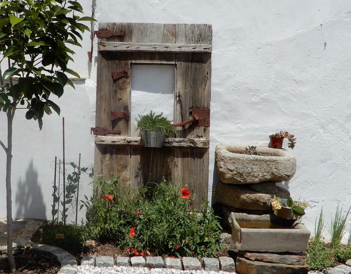 Solar Da Cumeada Bed & Breakfast Reguengos de Monsaraz Exterior foto